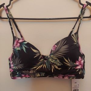 Shade & Shore Swimsuit Top 34B